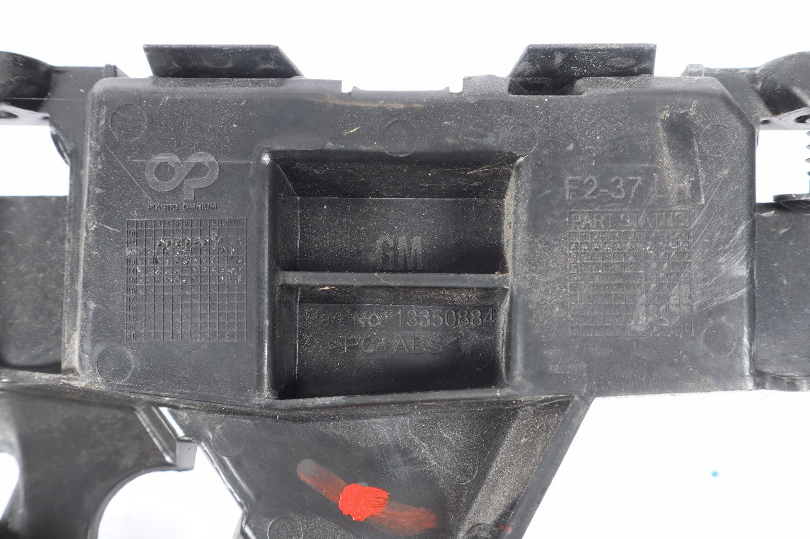 2016–2019 BUICK CASCADA FRONT BUMPER LEFT BRACKET OEM 13350884