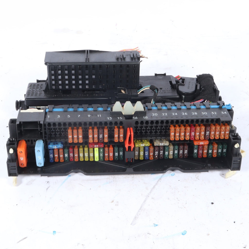 2004-2010 BMW X3 ENGINE FUSE RELAY BOX 8364540  OEM