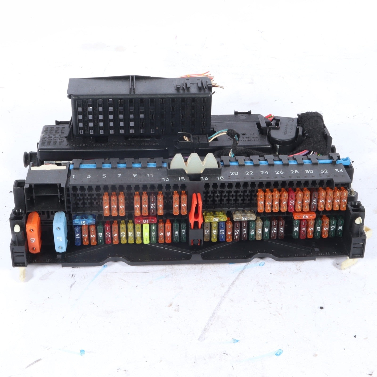 2004-2010 BMW X3 ENGINE FUSE RELAY BOX 8364540  OEM