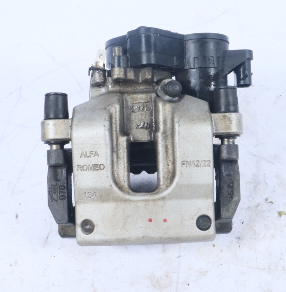 2018-2025 ALFA ROMEO STELVIO REAR RIGHT SIDE BRAKE CALIPER OEM 00505632550