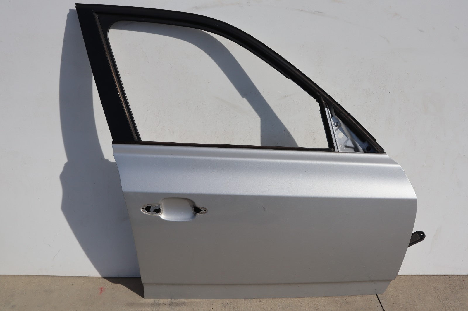 2004-2010 BMW X3 E83 FRONT RIGHT SIDE DOOR SHELL OEM ONLY PICK UP!!!
