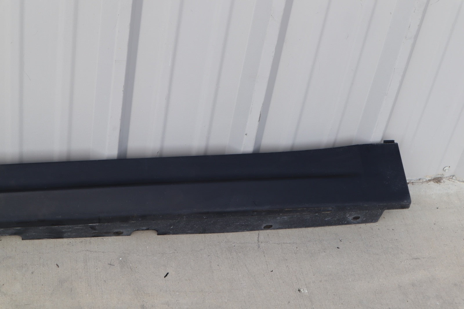 2014 - 2019 Mitsubishi Outlander Left Rocker Molding OEM