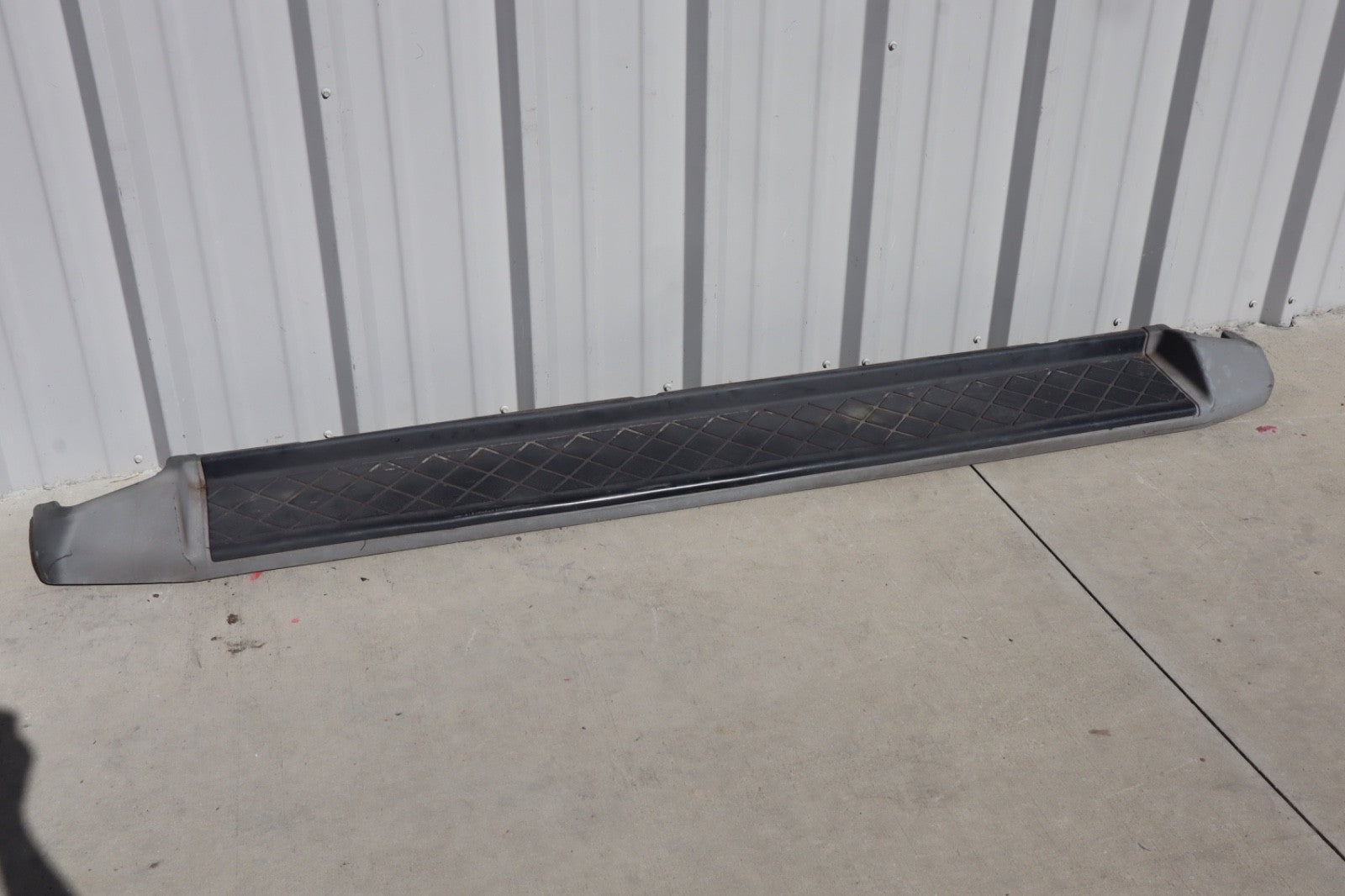 2009-2015 NISSAN ARMADA LEFT DRIVER SIDE RUNNING BOARD STEP PLATE OEM