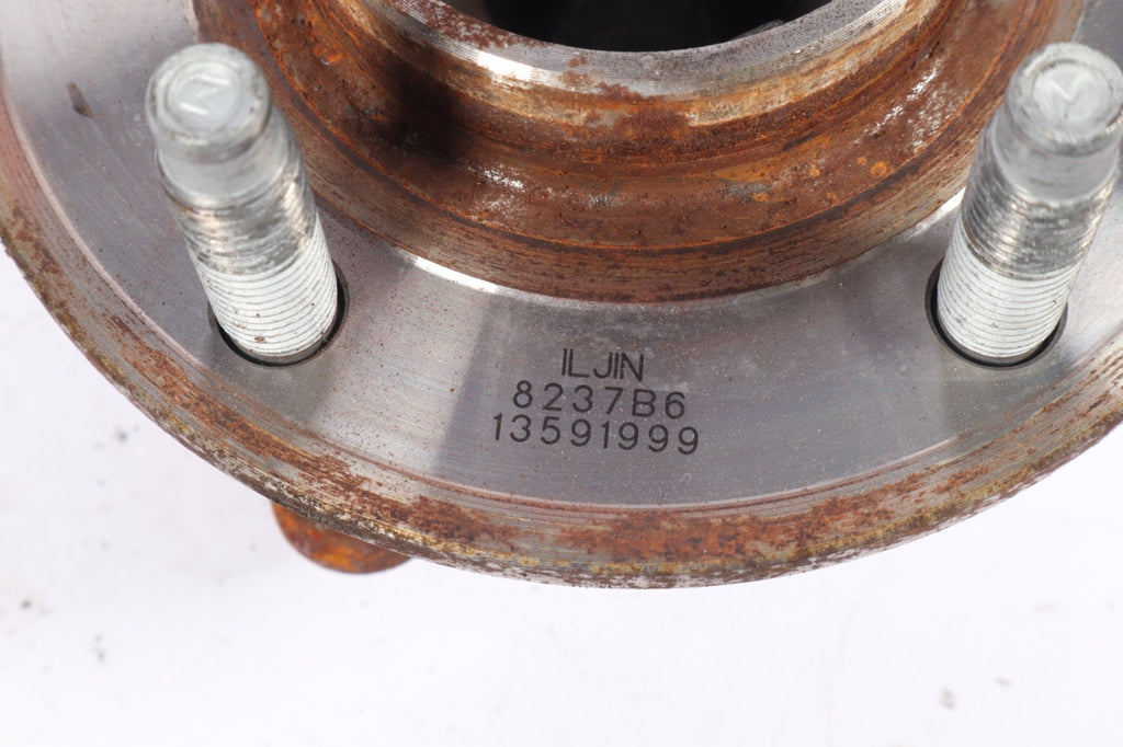 2016-2019 BUICK CASCADA REAR HUB LEFT OR RIGHT OEM