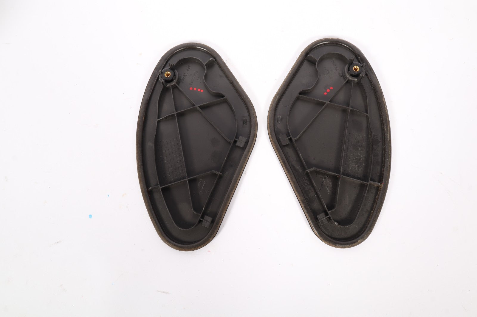 2016 – 2019 Buick Cascada Rear Tail Lamp Cover Set OEM 13390075 13390076