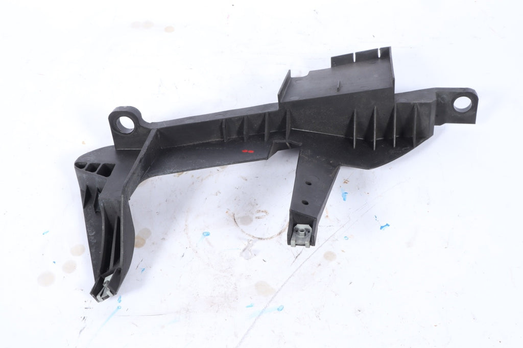 2004-2006 BMW X3 E83 RIGHT RH PASSENGER HEADLIGHT LAMP MOUNT BRACKET OEM