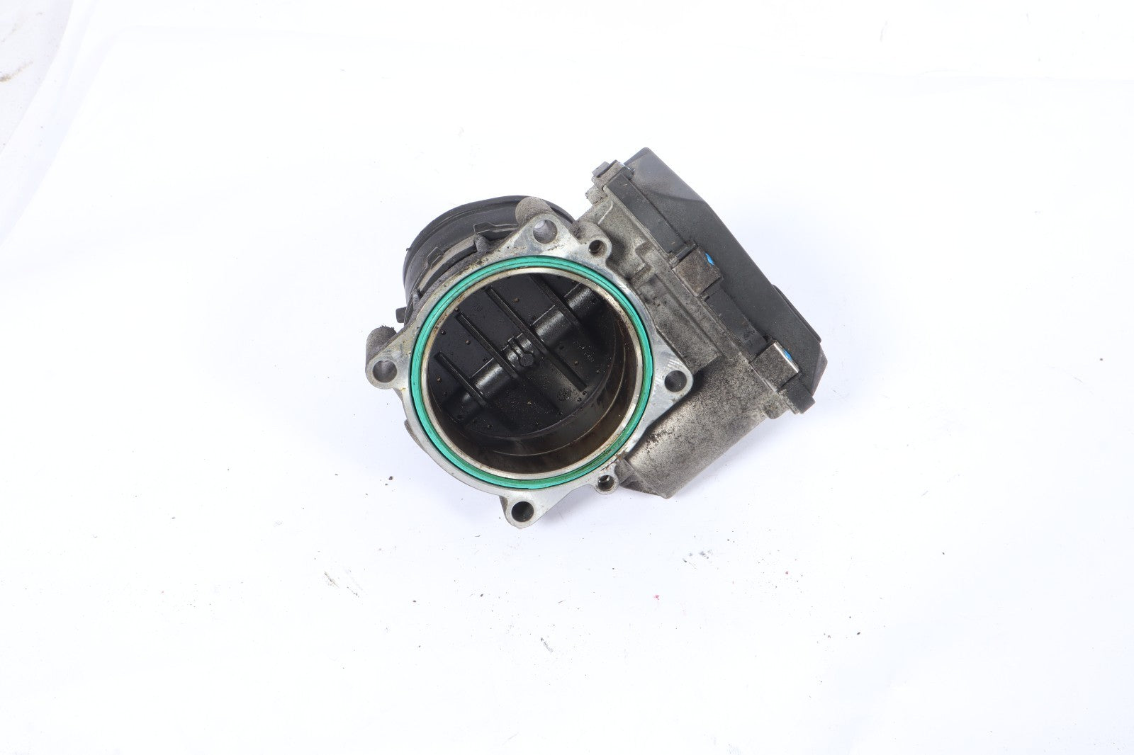 2011 - 2017 BMW X3 F25 ENGINE MOTOR THROTTLE BODY AIR INTAKE VALVE HOUSING OEM