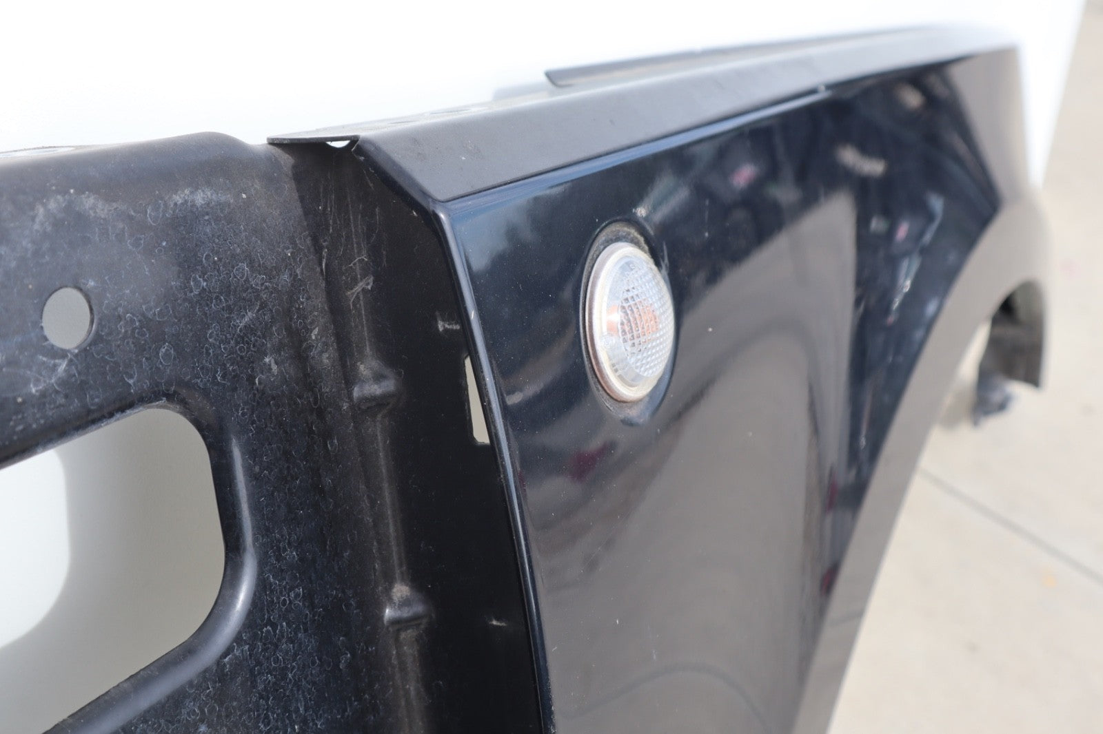 2006-2012 LAND ROVER RANGE ROVER RIGHT FENDER  OEM