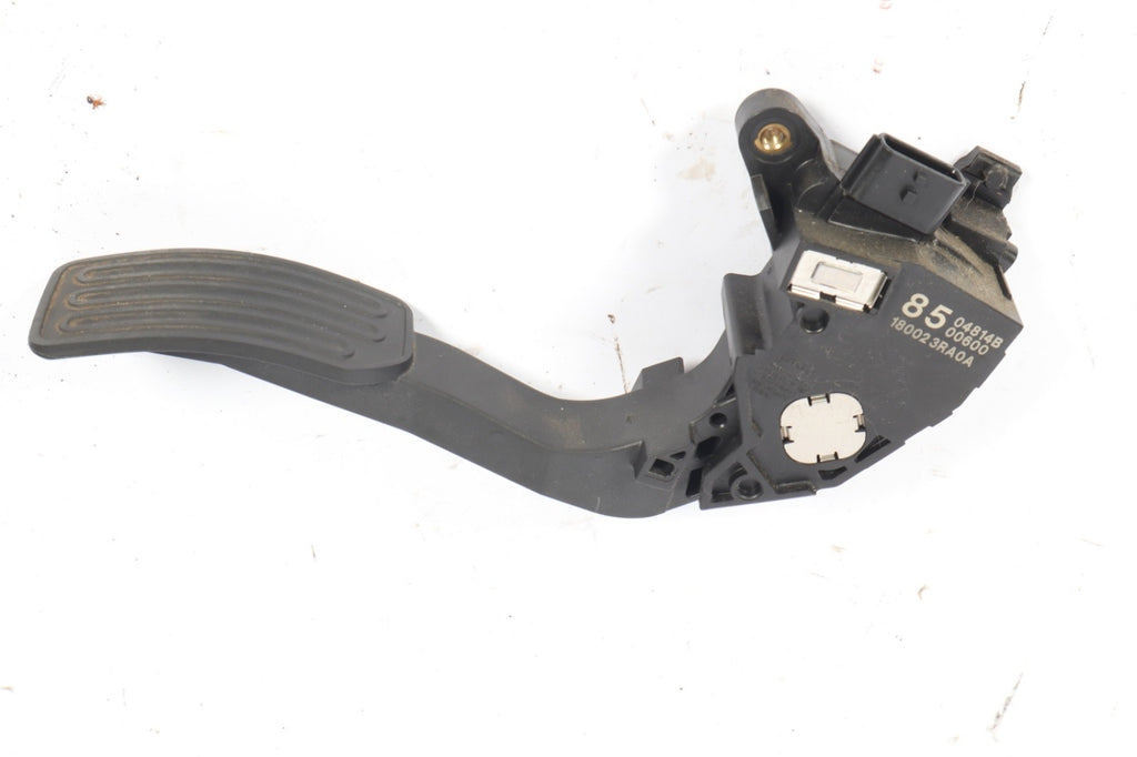 2013 - 2019 Nissan Sentra Gas Pedal Accelerator OEM