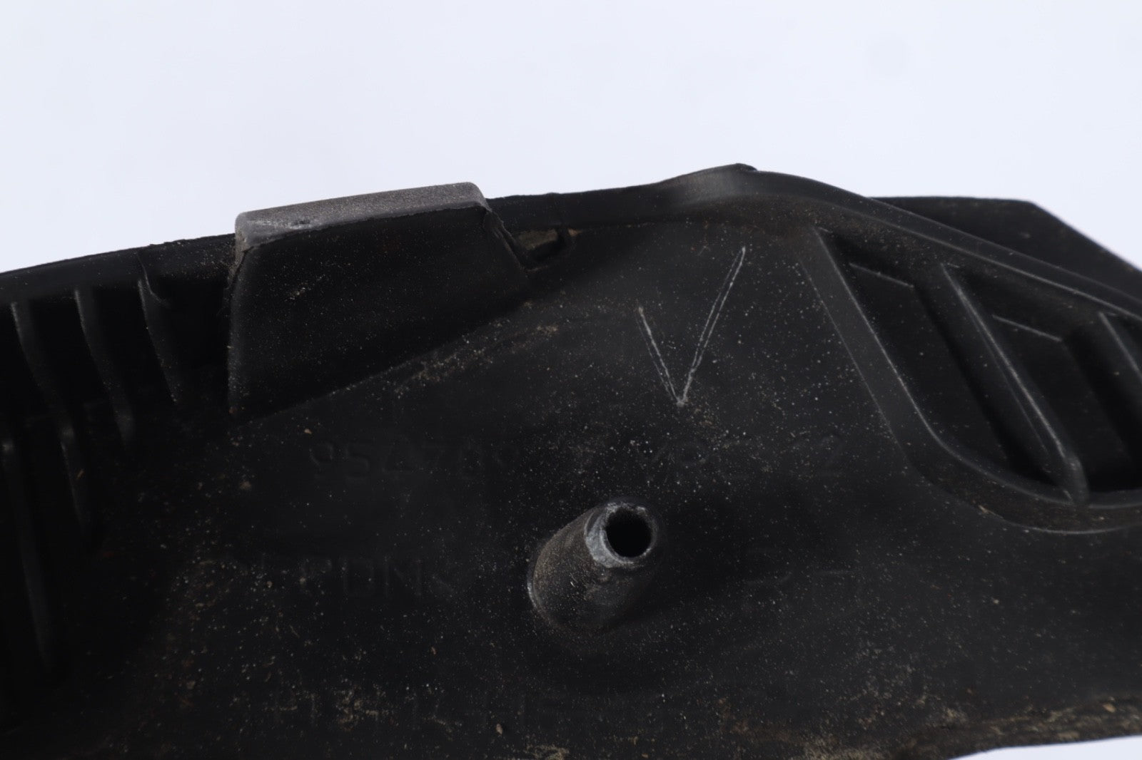 2012-2020 CHEVROLET SONIC COWL COWL GRILLE SIDE SEAL LEFT RIGHT OEM