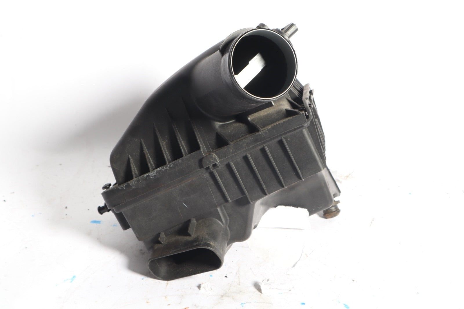 2011 - 2020 Dodge Charger 5.7L Air Cleaner Intake Filter Box Assembly OEM