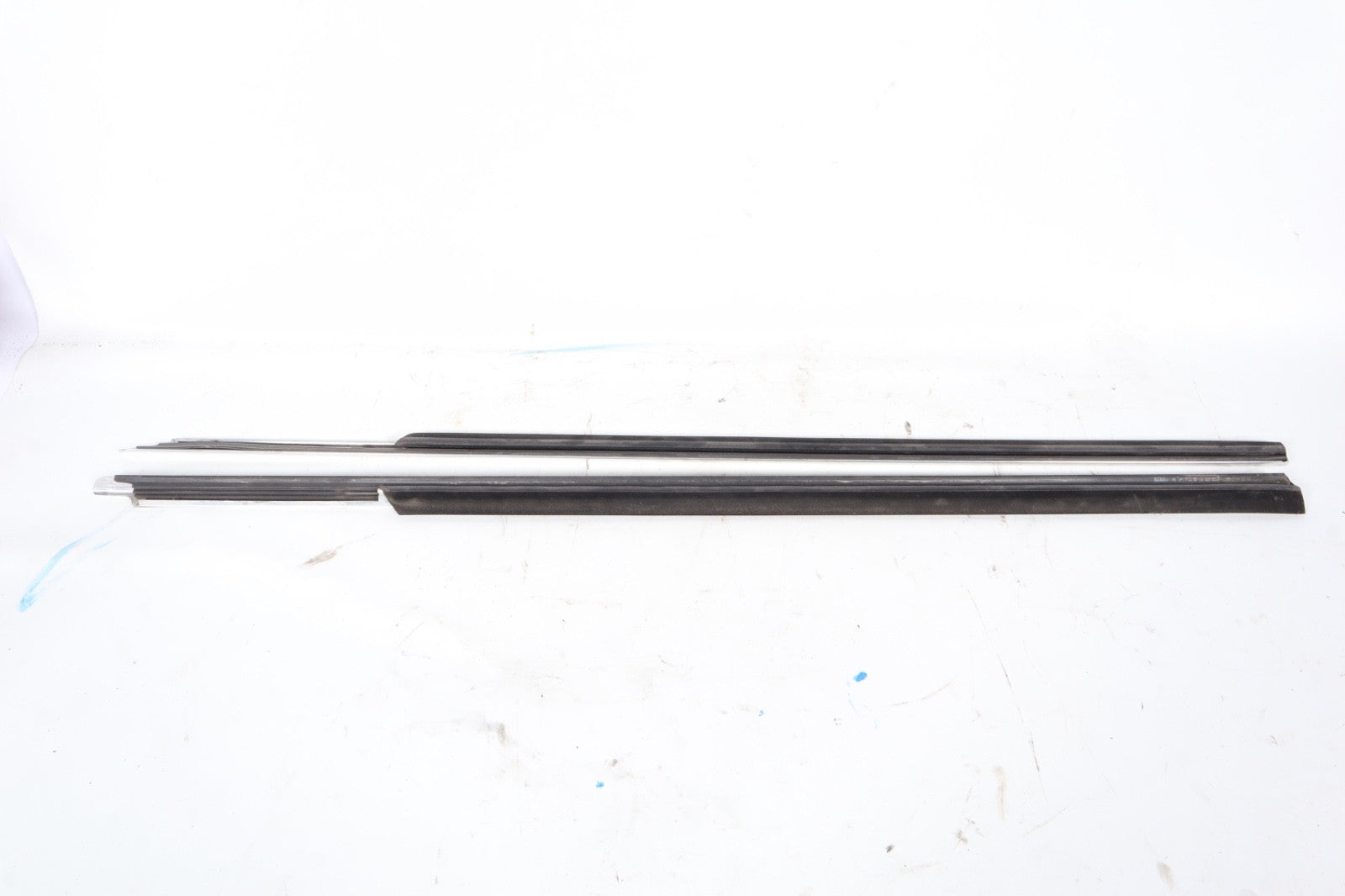 2010 - 2017 Mercedes E350 Rear Left And Right Quarter Panel Molding OEM