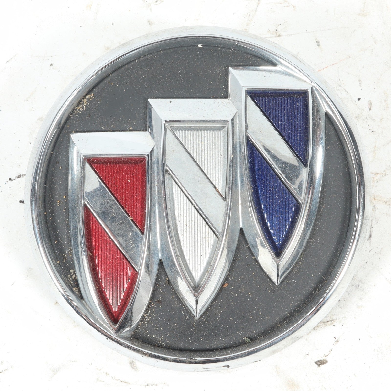 2016–2019 BUICK CASCADA TRUNK EMBLEM RELEASE BUTTON OEM