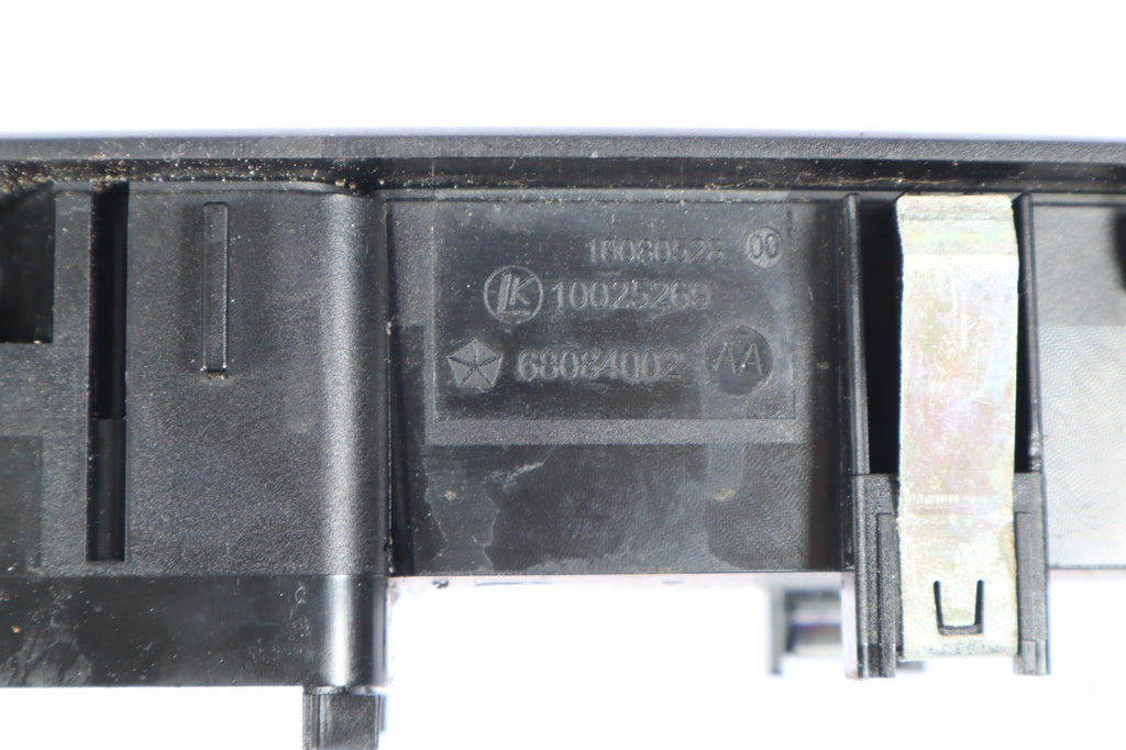 2011-2016 DODGE JOURNEY FRONT RIGHT DOOR WINDOW SWITCH CONTROL OEM 68084002