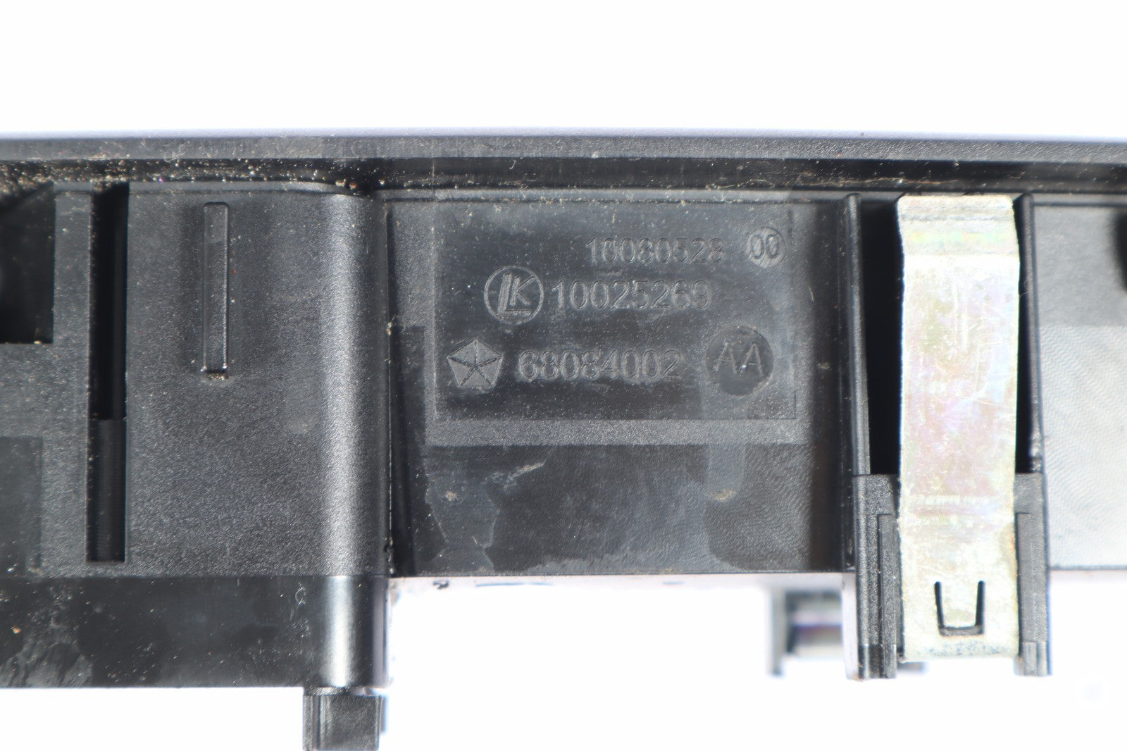 2011-2016 DODGE JOURNEY FRONT RIGHT DOOR WINDOW SWITCH CONTROL OEM 68084002