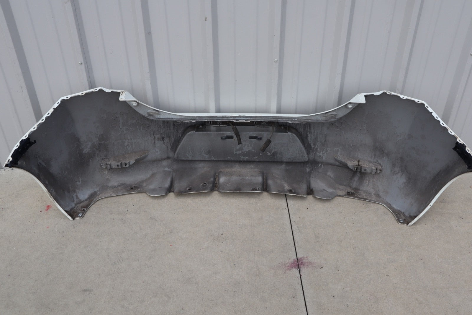 2013-2017 NISSAN LEAF REAR BUMPER COVER WHITE OEM ONLY PICK UP!!!