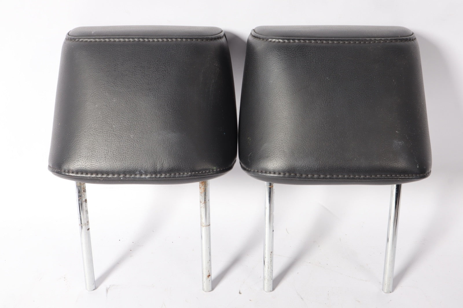 2004-2012 Nissan Titan Armada Front Driver Passenger Headrest Set Black OEM