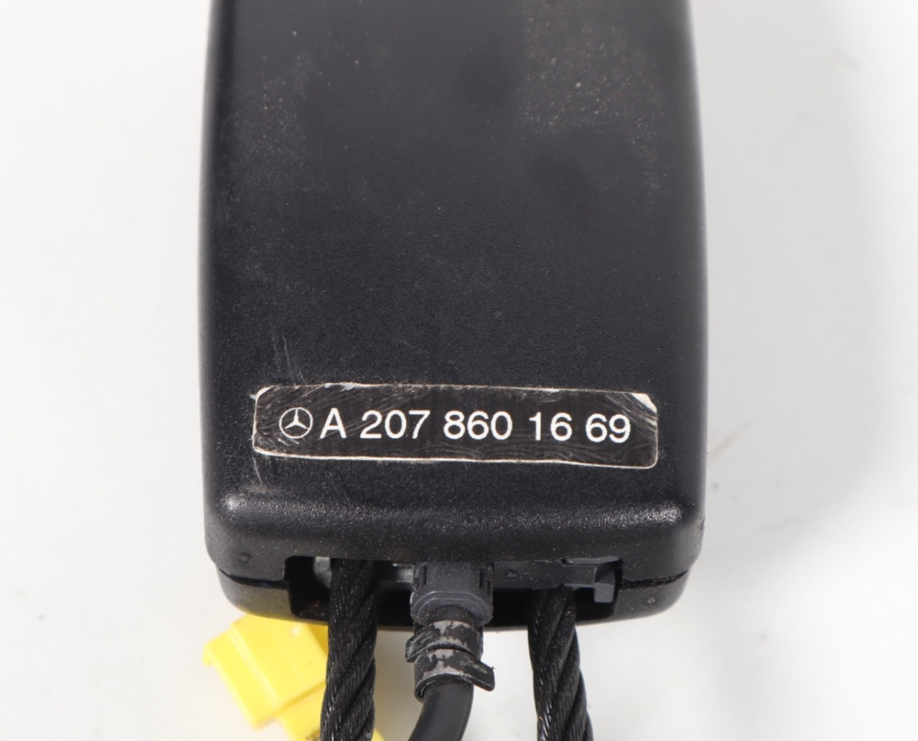 10-17 Mercedes W207 E350 C250 E550 Coupe Front Right Seat Belt Buckle Black OEM