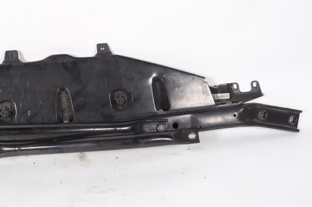 2012-2018 BMW F13 F06 650i 640i M6 FRONT RADIATOR CORE UPPER SUPPORT BRACKET OEM