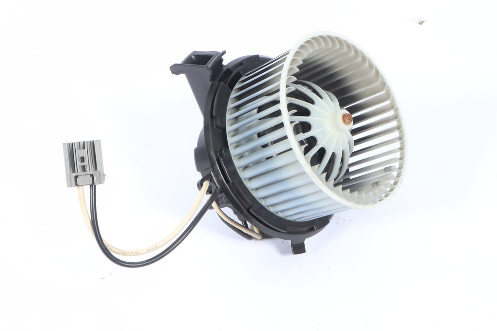 2016-2019 BUICK CASCADA HEATER FAN BLOWER MOTOR OEM U7253002