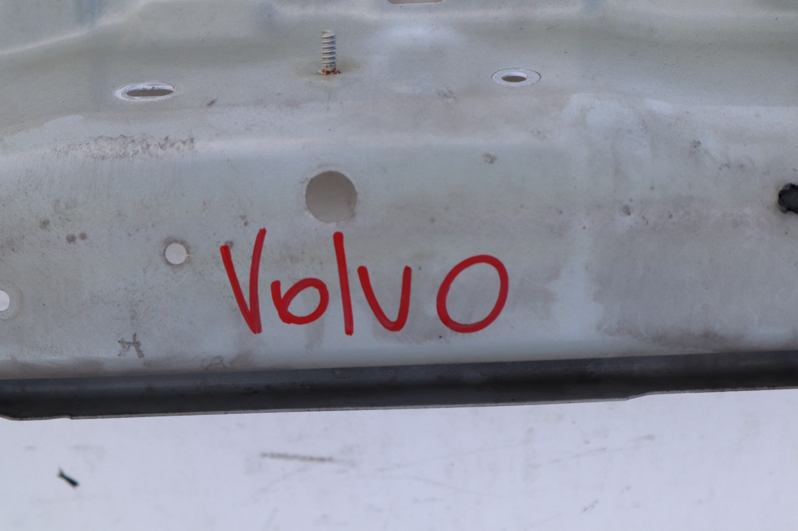 2006-2013 VOLVO C70 T5 RADIATOR SUPPORT BRACKET UPPER OEM