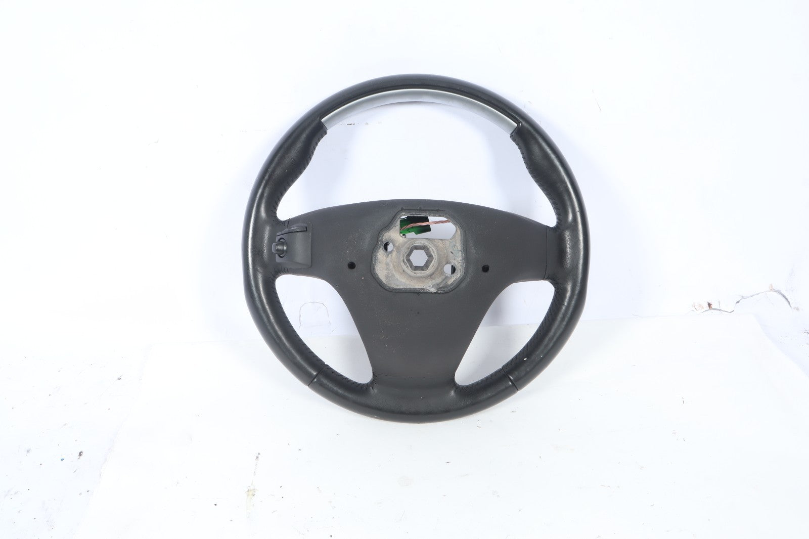 2005-2013 VOLVO S40 V50 C30 C70 T5 LEATHER PERFORATED STEERING WHEEL OEM