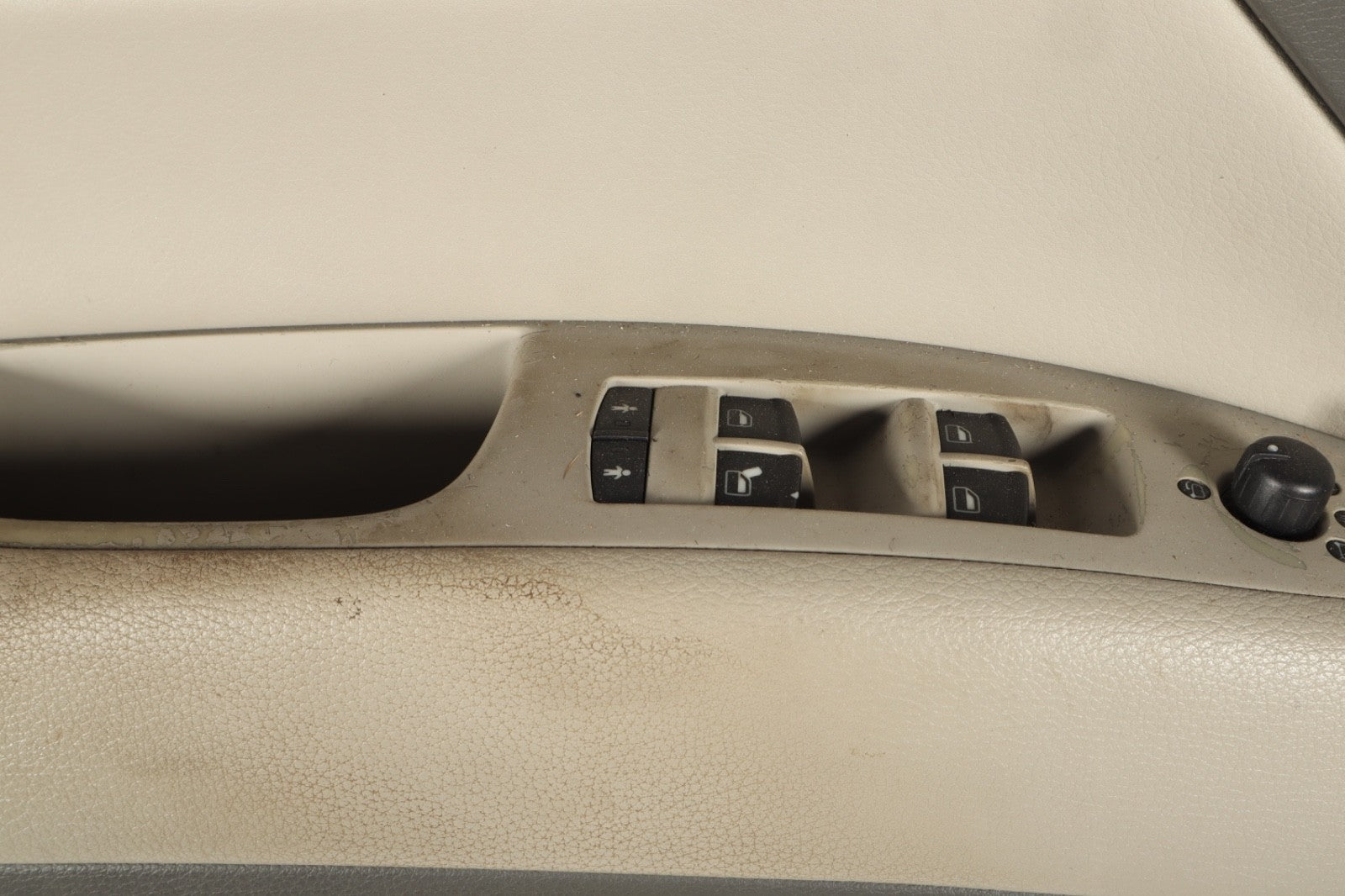2007-2015 AUDI Q7 FRONT LEFT DRIVER SIDE DOOR PANEL ASSEMBLY GENUINE OEM