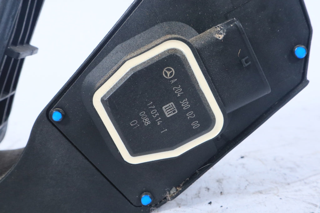 Mercedes W218 CLS550 E350 Gas Accelerator Pedal 2223001100 OEM