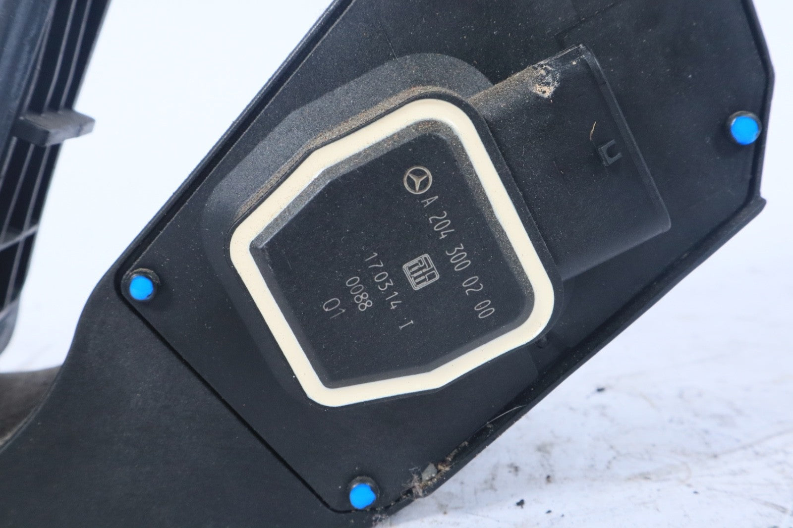Mercedes W218 CLS550 E350 Gas Accelerator Pedal 2223001100 OEM