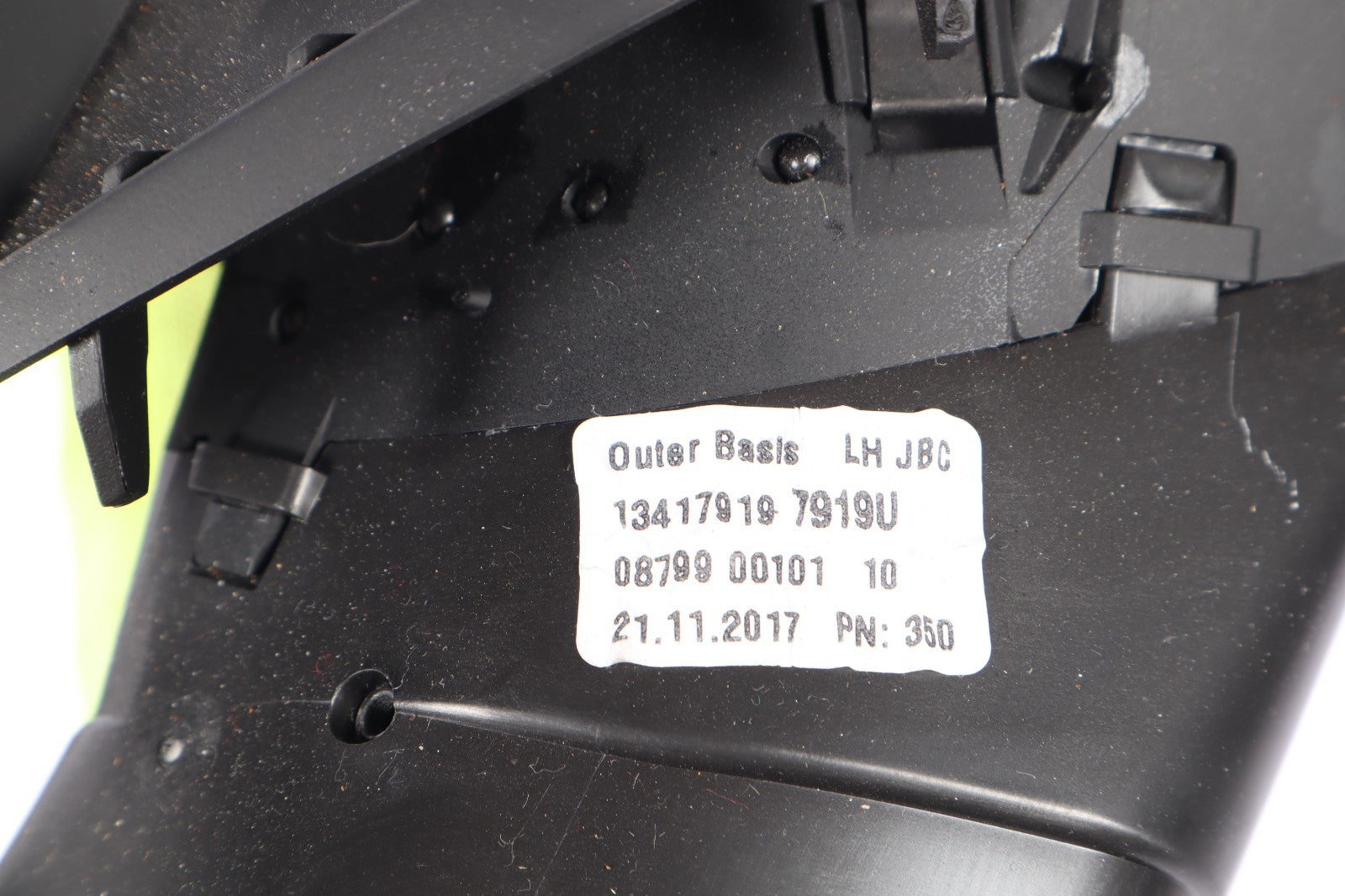 2016 - 2019 Buick Cascada  Driver Side Instrument Panel Outer Air Outlet