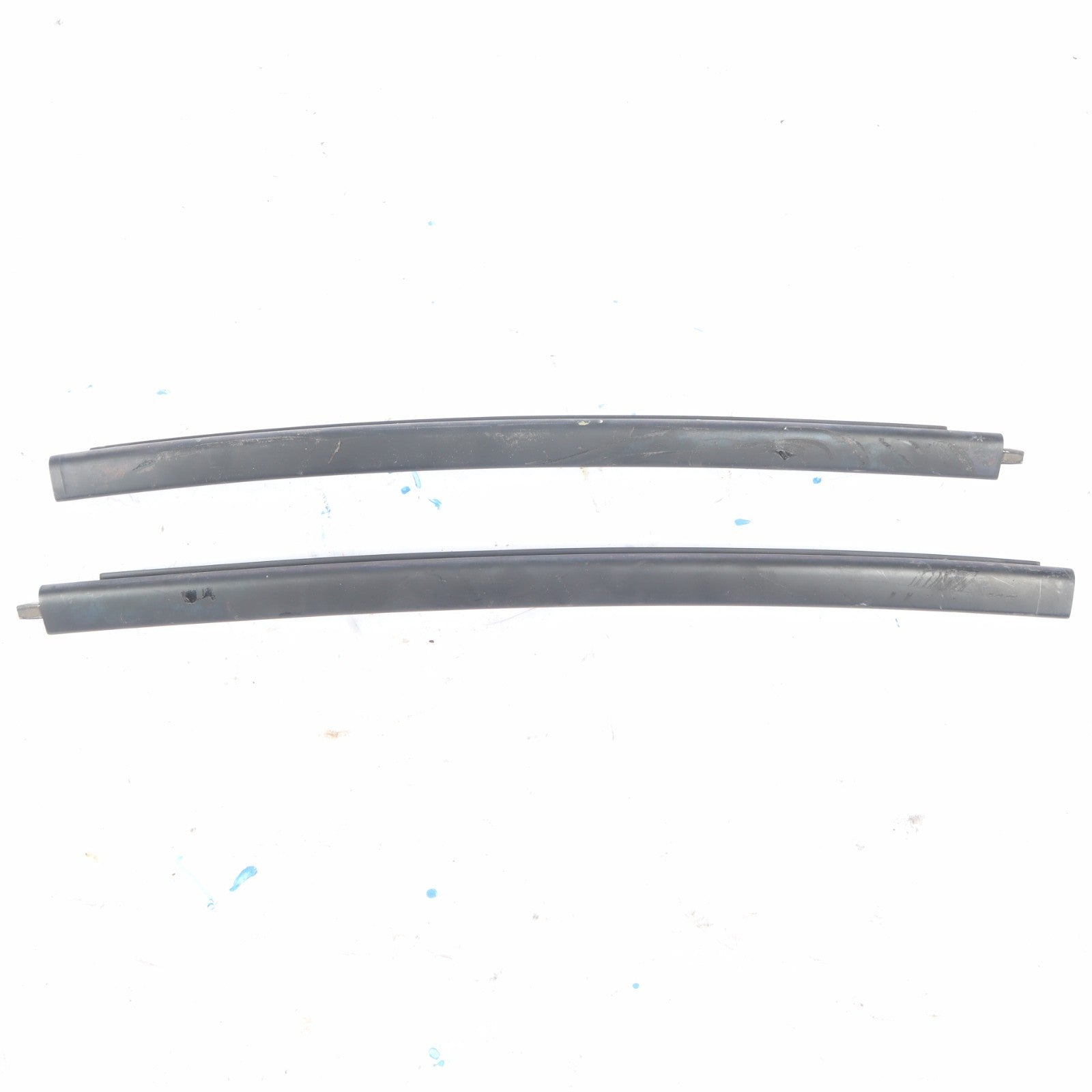 2016 BUICK CASCADA FRONT LEFT AND RIGHT MOLDING OEM