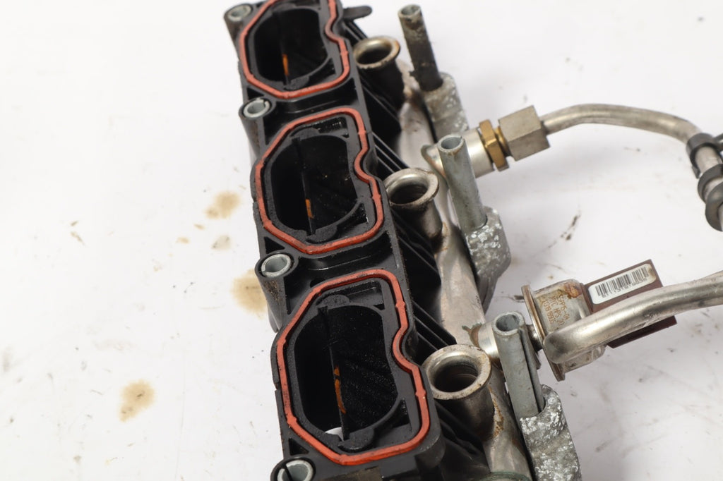 2012-2015 AUDI A7 4G8 3.0L ENGINE INTAKE MANIFOLD DIFFUSER X2 OEM