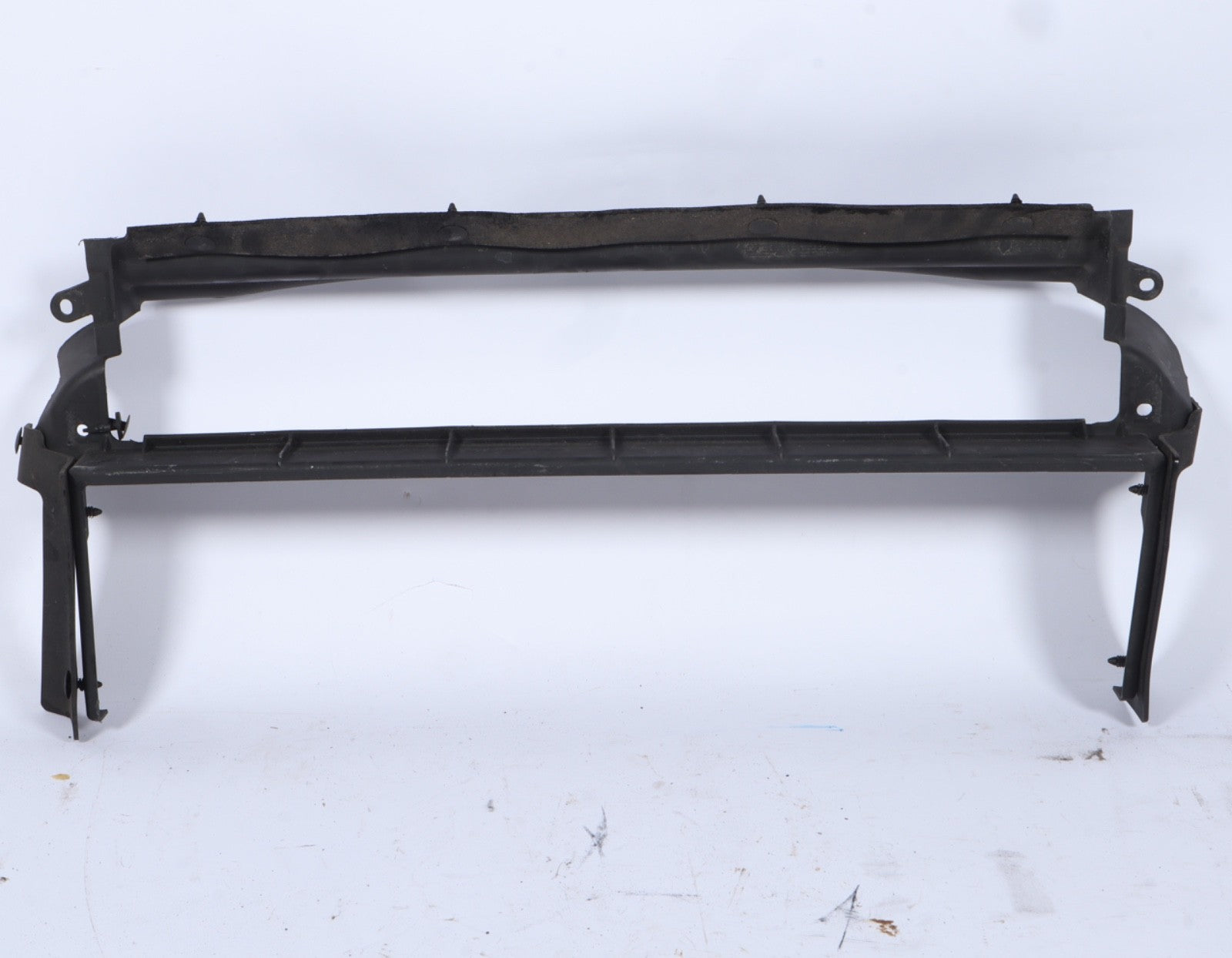 2012-2019 CHEVROLET SONIC RADIATOR LOWER COVER BAFFLE OEM 42391601
