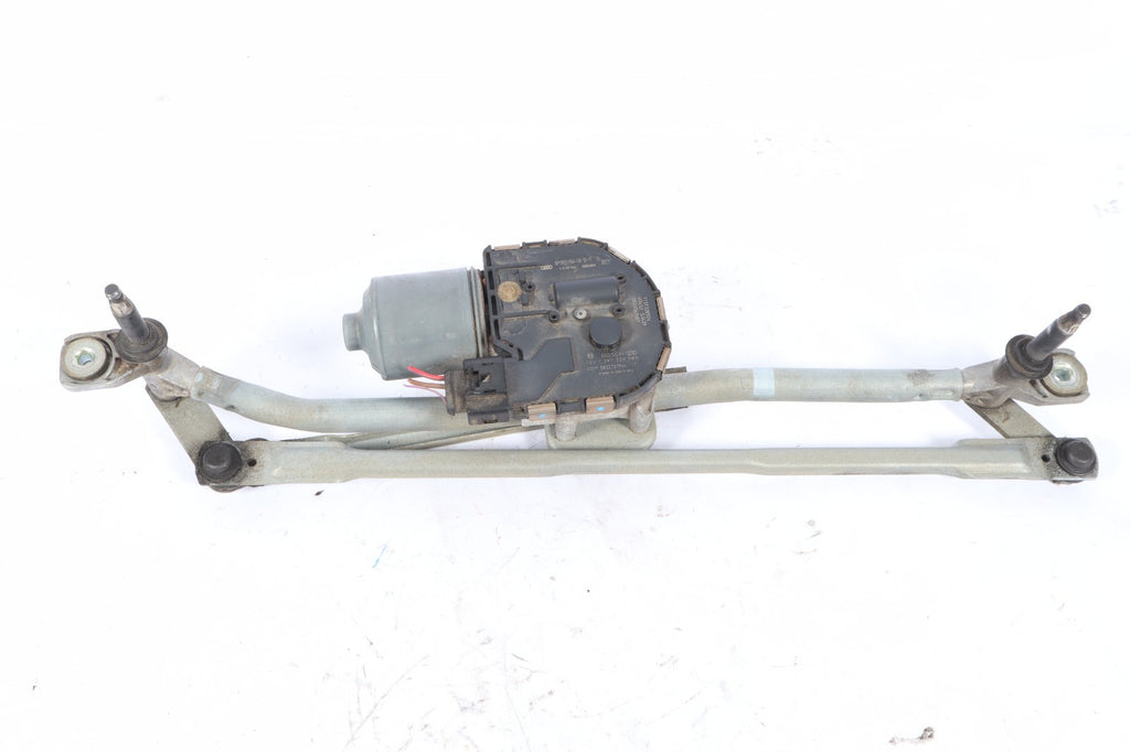 2009-20176 AUDI Q5 FRONT WINDSHIELD WIPER LINKAGE W MOTOR 8R1955119A OEM