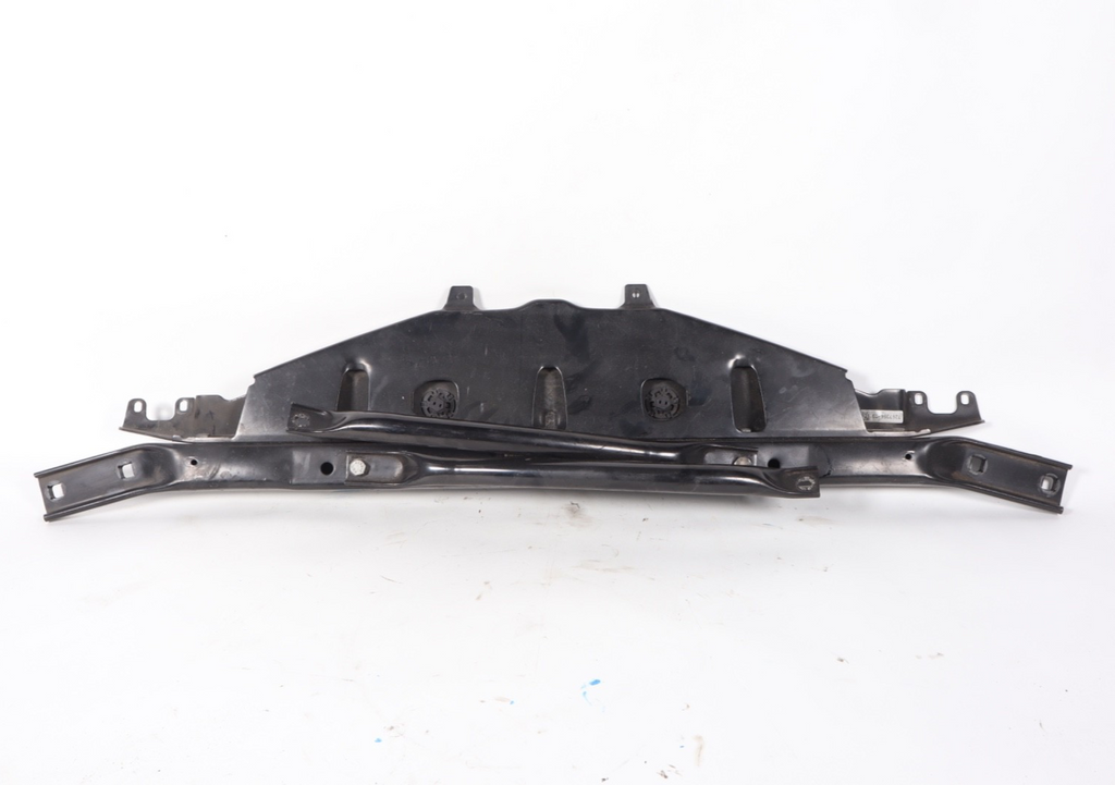 2012-2018 BMW F13 F06 650i 640i M6 FRONT RADIATOR CORE UPPER SUPPORT BRACKET OEM