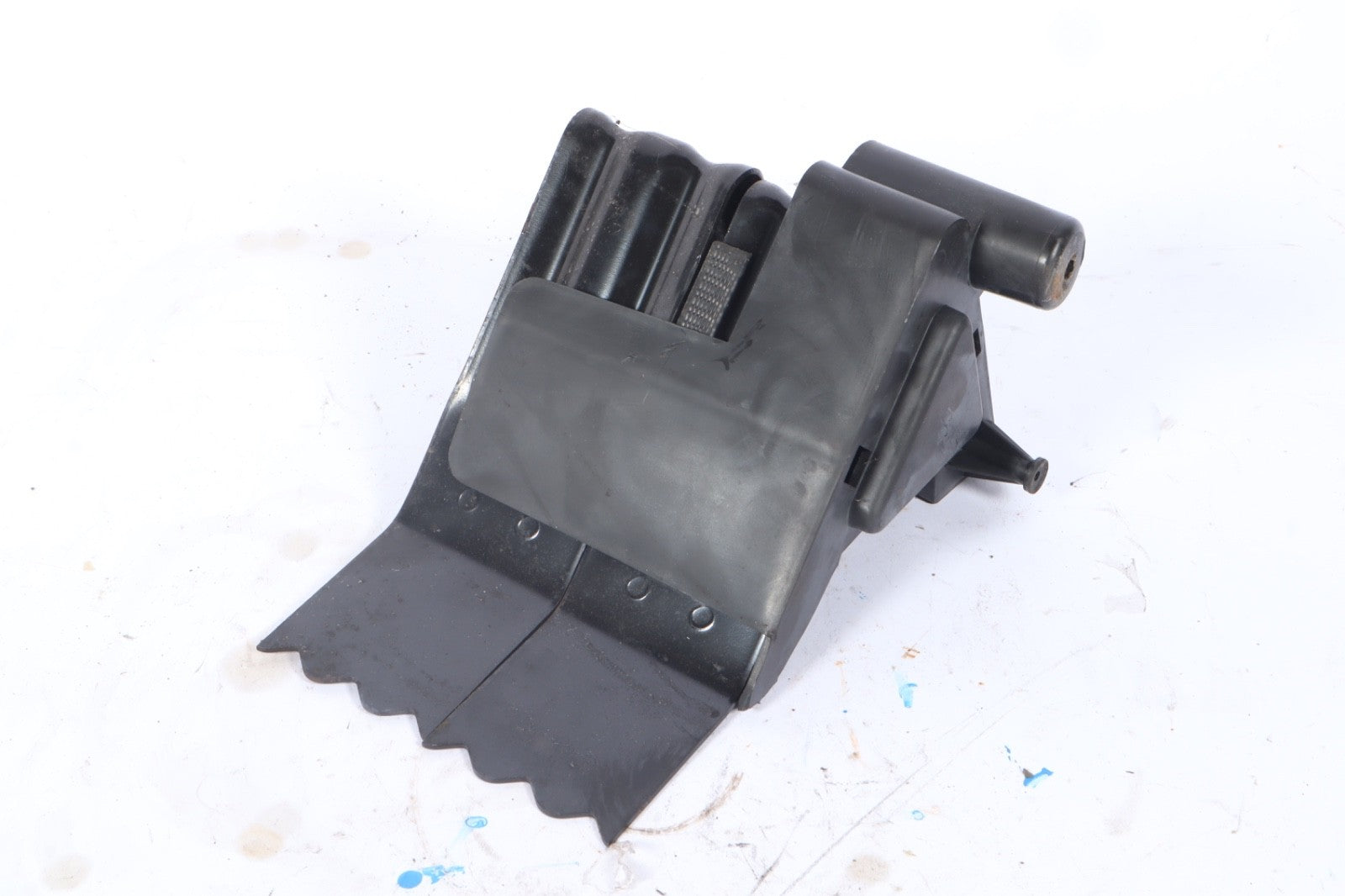 2003-2012 RANGE ROVER HSE WHEEL CHOCK WEDGE BRACKET SET OEM