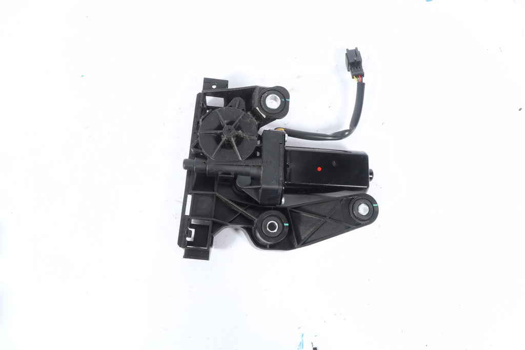 2016-2019 BUICK CASCADA LEFT SEAT BELT ADJUSTER FEEDER OEM 13371579