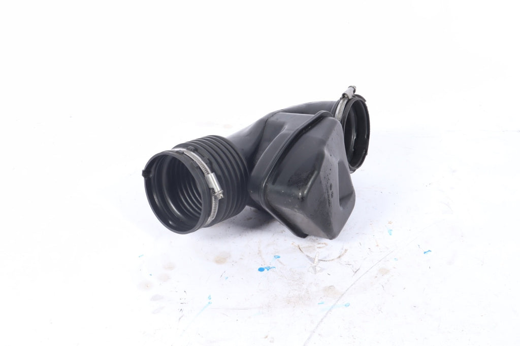 2007-2010 BMW X3 E83 Intake Duct Elbow Hose Tube 13713422609 OEM