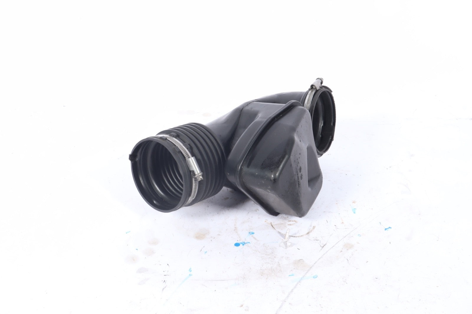 2007-2010 BMW X3 E83 Intake Duct Elbow Hose Tube 13713422609 OEM