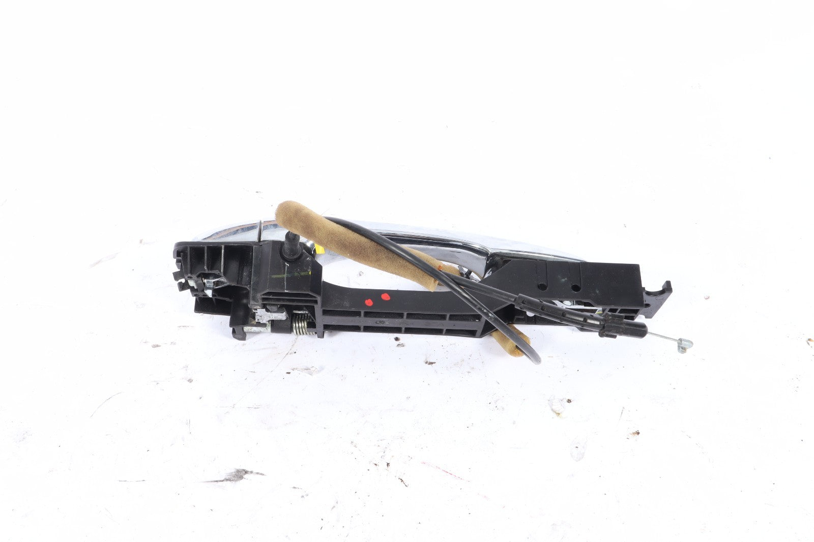 2013 - 2020 NISSAN PATHFINDER FRON RIGHT PASSENGER SIDE DOOR EXTERIOR HANDLE OEM