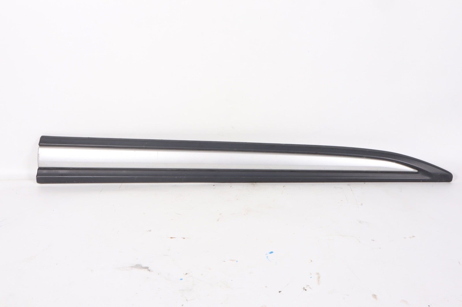 2014-2019 MITSUBISHI OUTLANDER FRONT RIGHT DOOR LOWER MOLDING TRIM OEM