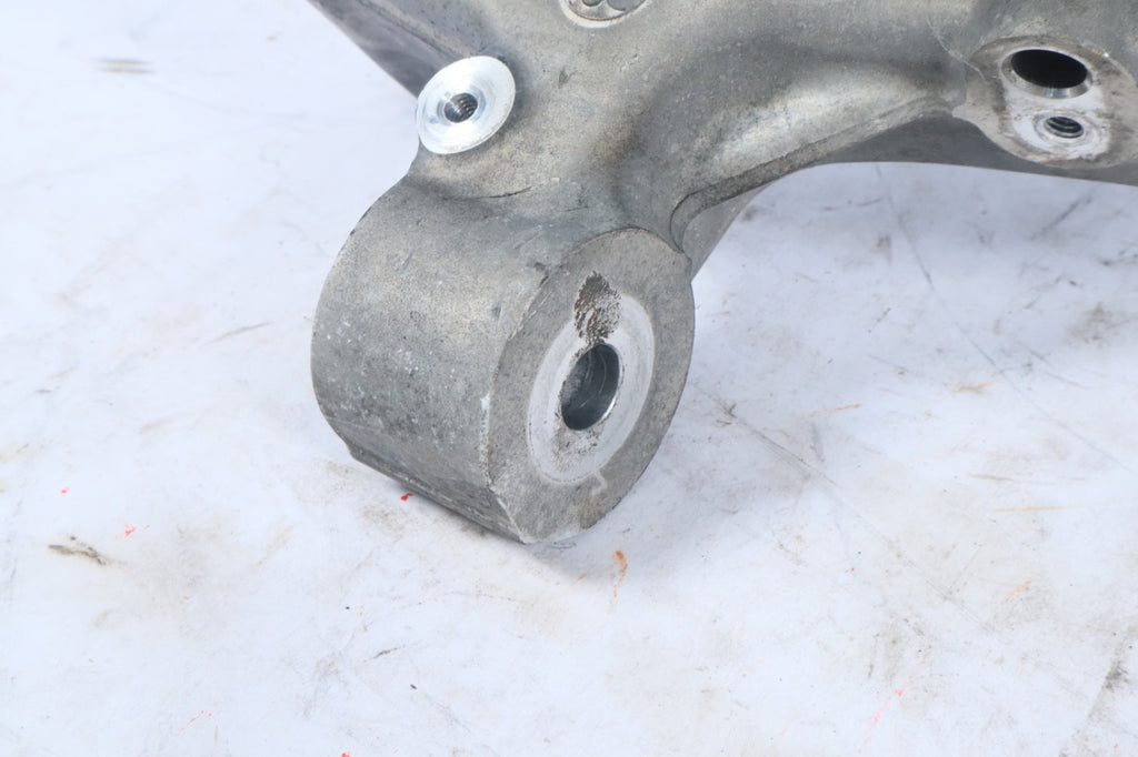 2017-2025 ALFA ROMEO STELVIO AWD FRONT RIGHT SPINDLE KNUCKLE HUB OEM