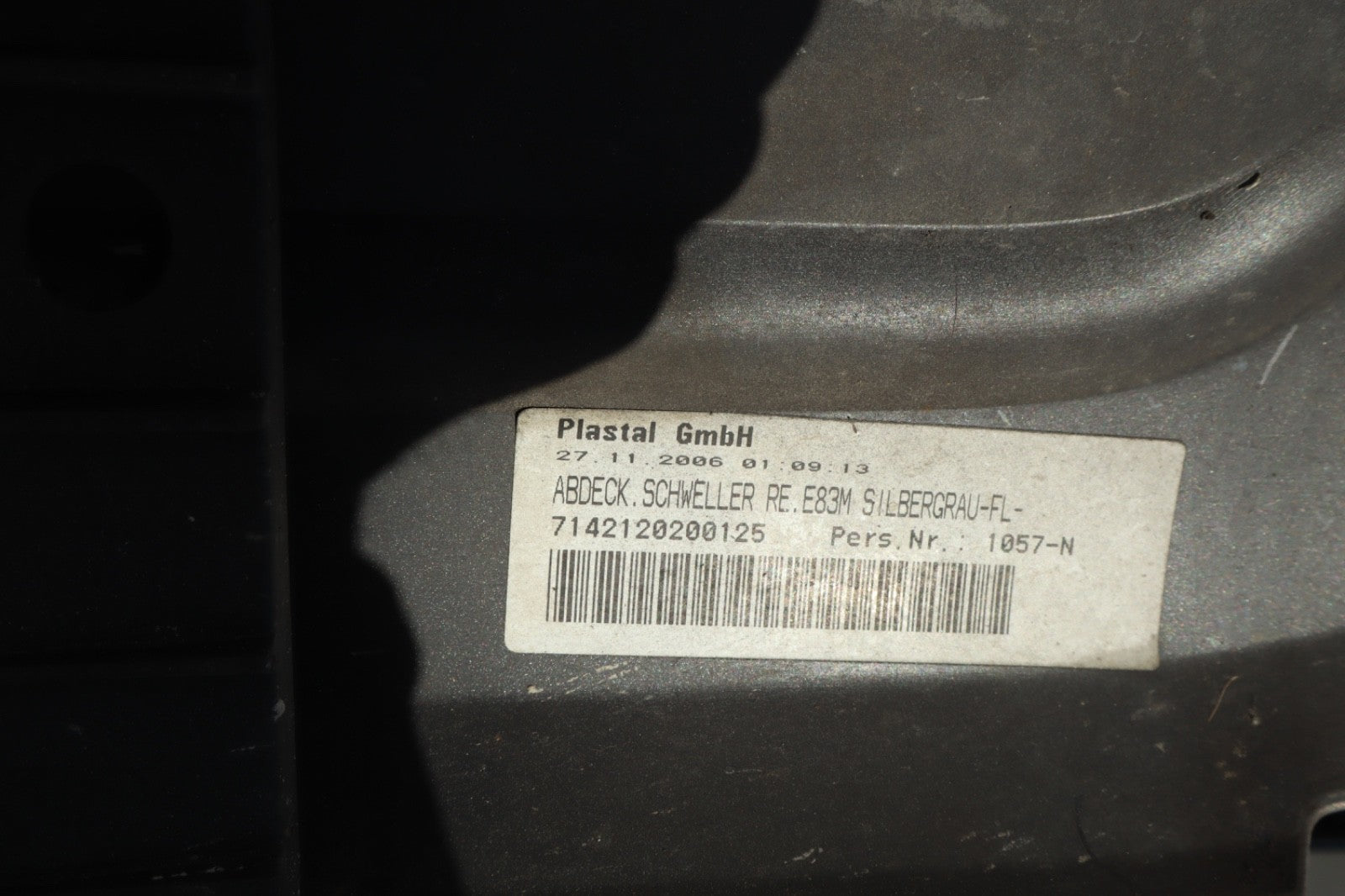 2004-2010 BMW X3 RIGHT PASSENGER SIDE SKIRT TRIM OEM