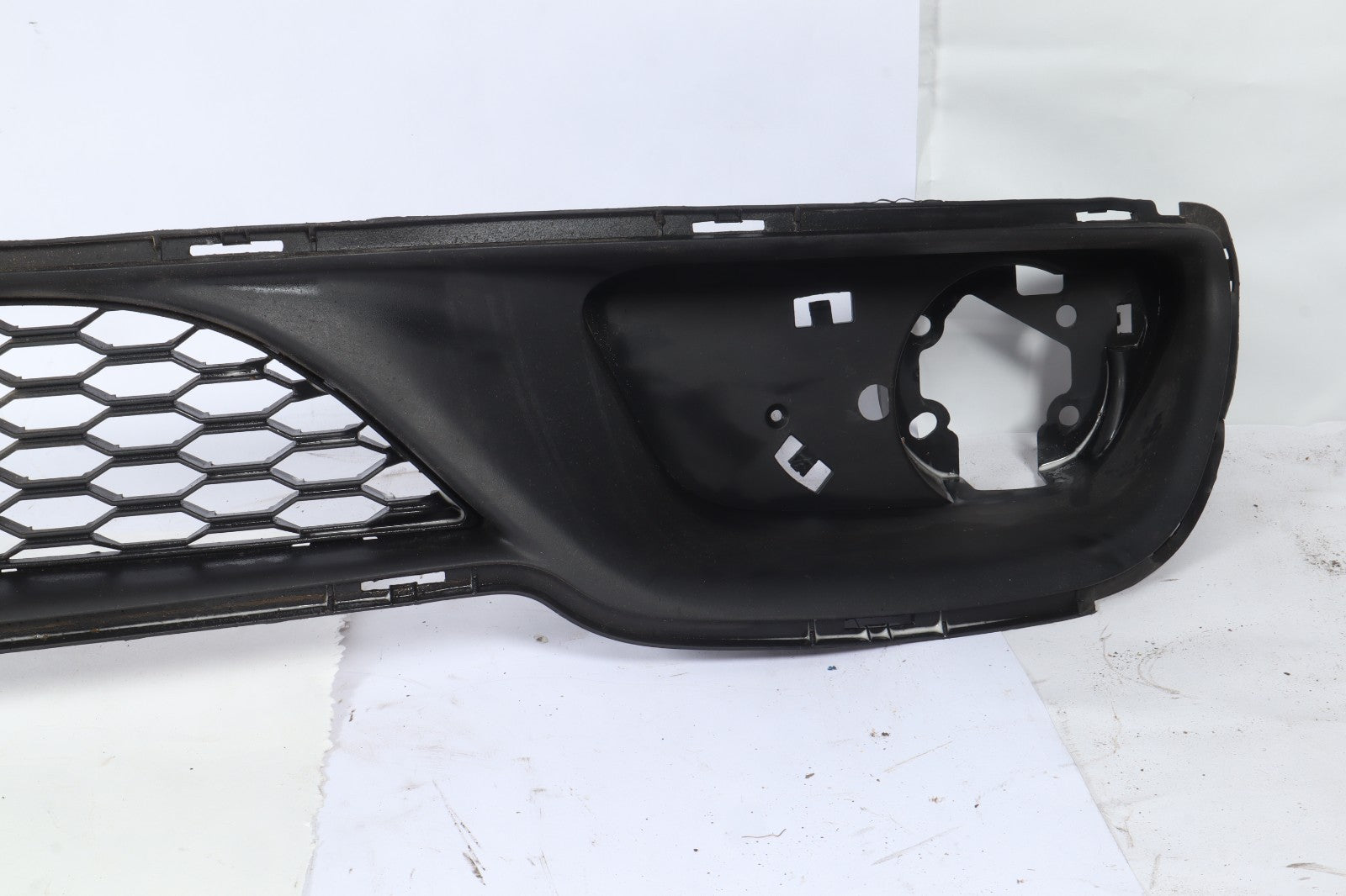 2011-2020 DODGE GRAND CARAVAN FRONT BUMPER GRILL GRILLE OEM