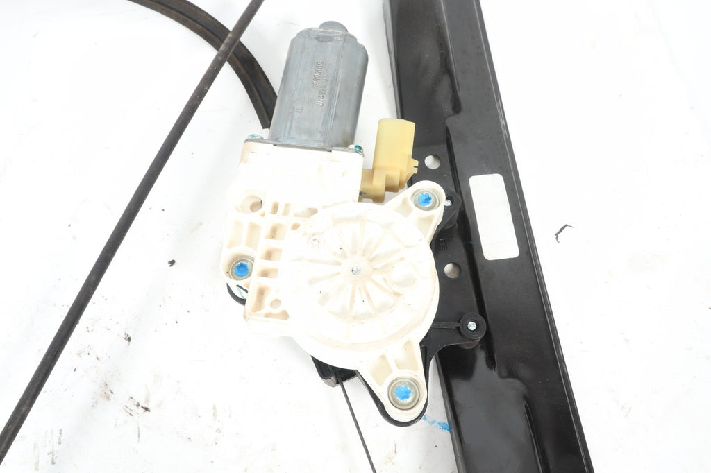 2011 - 2020 DODGE GRAND CARAVAN FRONT RIGHT SIDE SLIDING DOOR WINDOW REGULATOR