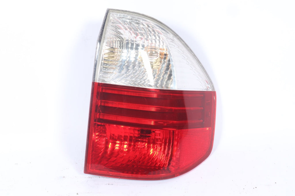 2007-2010 BMW E83 X3 RIGHT PASSENGER SIDE REAR OUTER HALOGEN LIGHT OEM 7162212