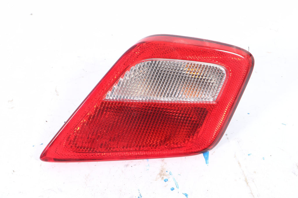 2016–2019 BUICK CASCADA DRIVER SIDE INNER TRUNK TAIL LIGHT LAMP OEM  13483119