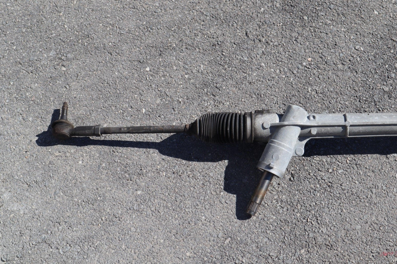 2017-2020 CHEVROLET SONIC ELECTRIC RACK AND POWER STEERING GEAR  W/TIRE ROD OEM