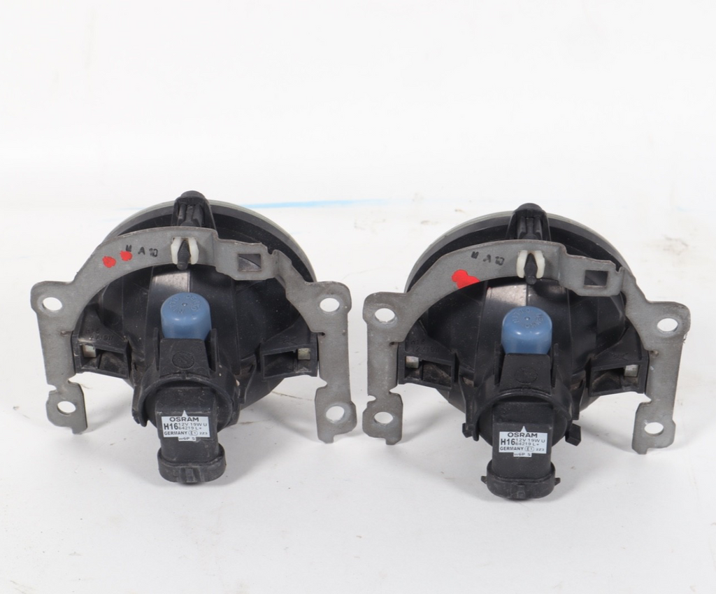2010-2015 Mitsubishi Outlander Front Left & Right Side Fog Light Assembly OEM