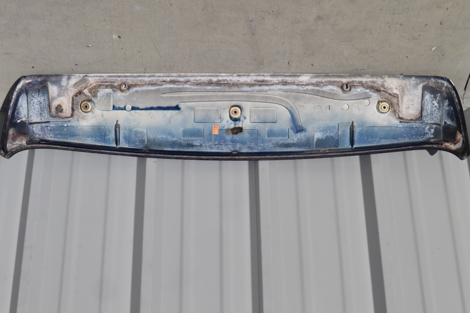 2003 - 2006 Porsche Cayenne Spoiler Third Brake Light Wing OEM